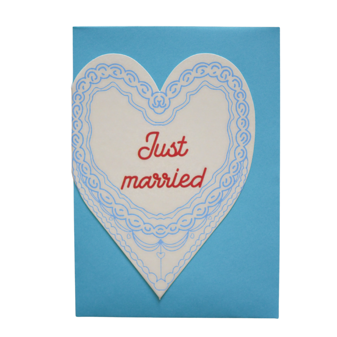 Just married wedding cake heart card