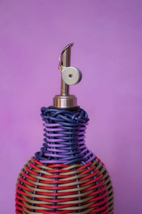 Maegen Oil Pourer - Red & Olive - KOLAB by Makers Quarter