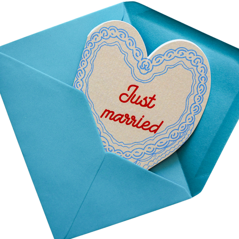 Just married wedding cake heart card